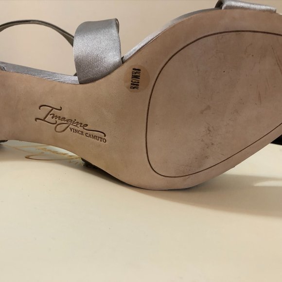 *NEW* Imagine Vince Camuto Grey Satin Pascal 8.5 - Picture 5 of 13
